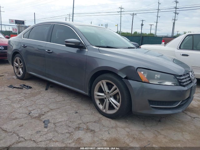 Salvage Volkswagen Passat Image