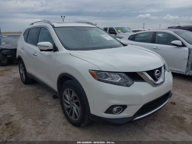 Salvage Nissan Rogue Image