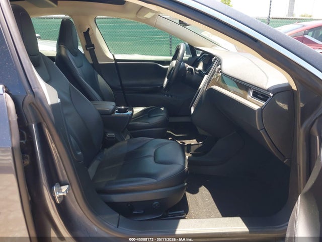 Tesla Model S P85