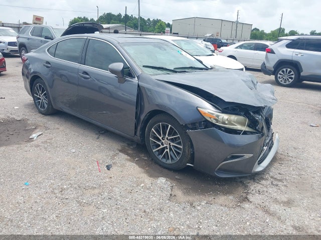 Salvage Lexus Es Image