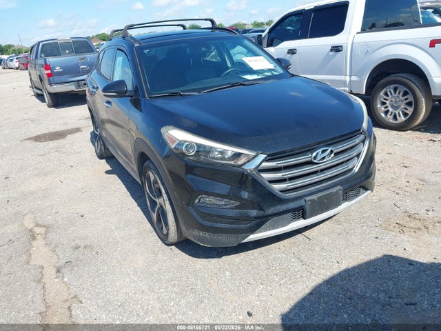 Salvage Hyundai TUCSON Image