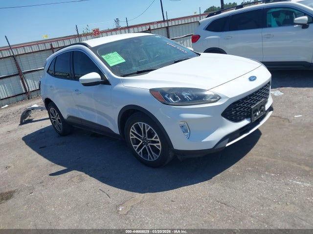 Salvage Ford Escape Image