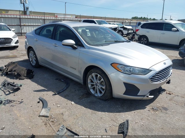 Salvage Ford Fusion Image