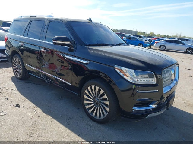 Salvage Lincoln Navigator Image