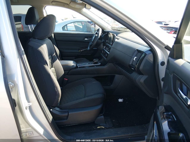 Nissan Pathfinder Sv 2wd