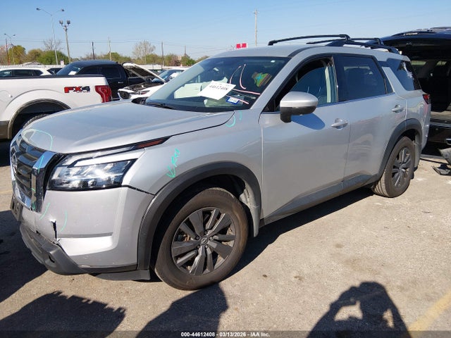 Nissan Pathfinder Sv 2wd