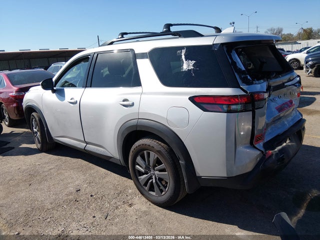 Nissan Pathfinder Sv 2wd