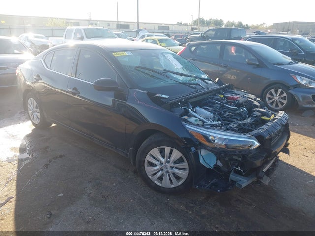 Salvage Nissan Sentra Image