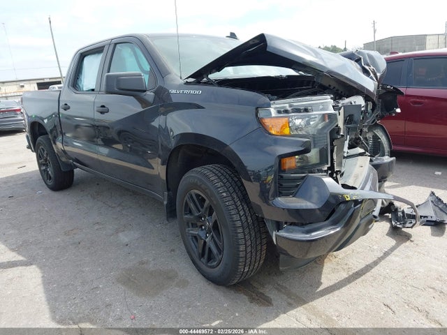 Salvage Chevrolet Silverado 1500 Image
