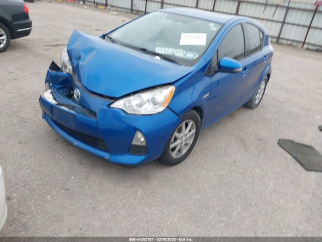 Toyota Prius c Three