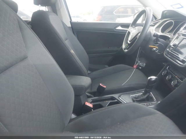 Volkswagen Tiguan 2.0t S