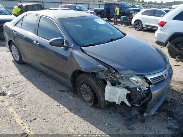 Salvage Toyota Camry Image
