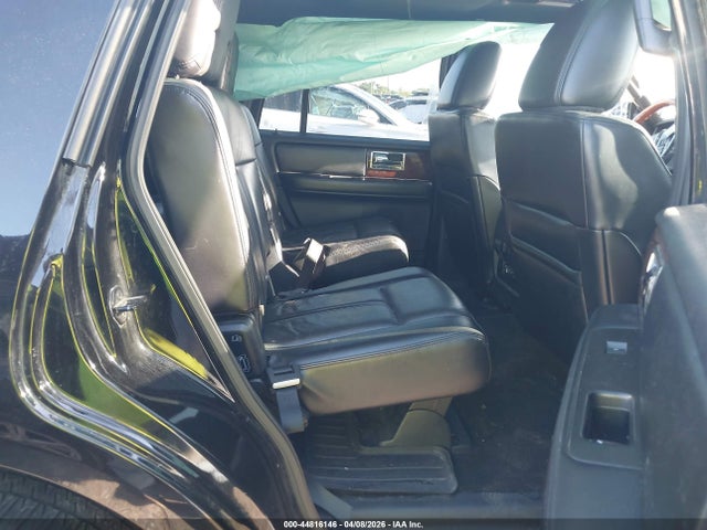 Lincoln Navigator Select