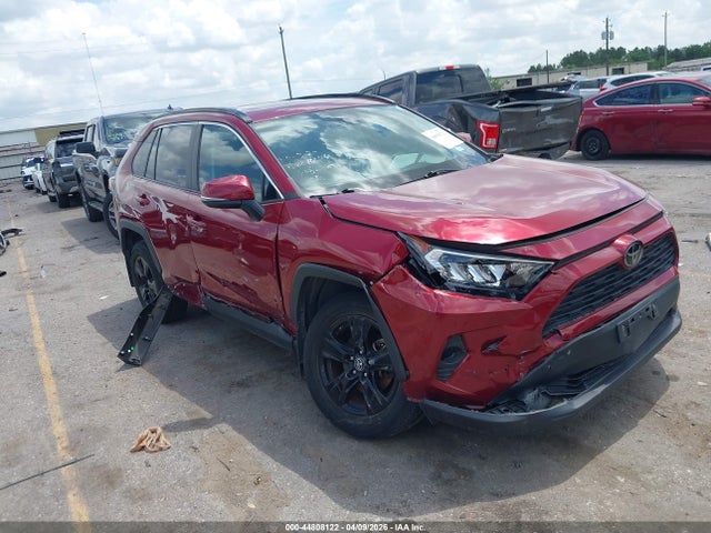 Salvage Toyota RAV4 Image