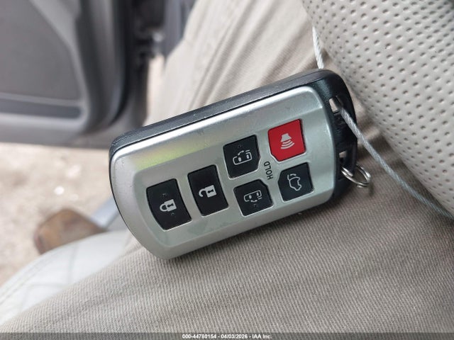 Toyota Sienna Xle 7 Passenger