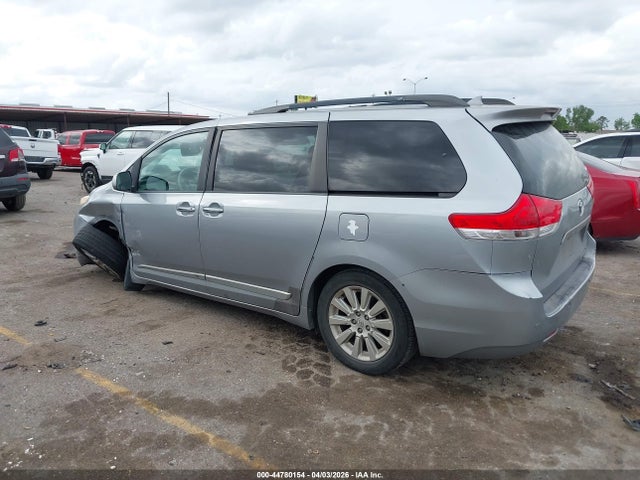 Toyota Sienna Xle 7 Passenger