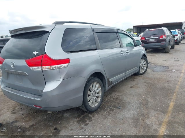 Toyota Sienna Xle 7 Passenger