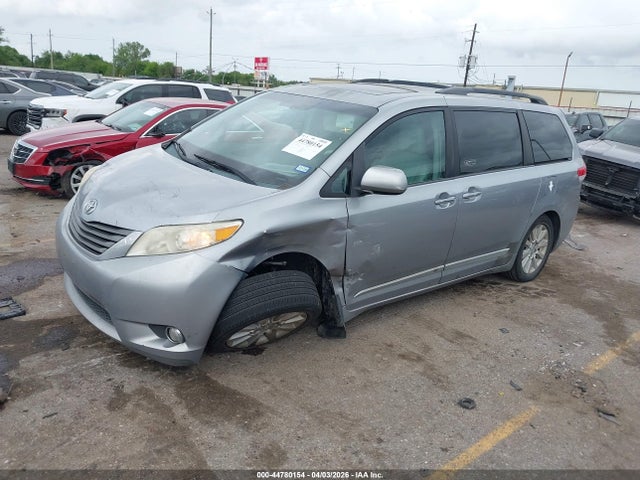 Toyota Sienna Xle 7 Passenger