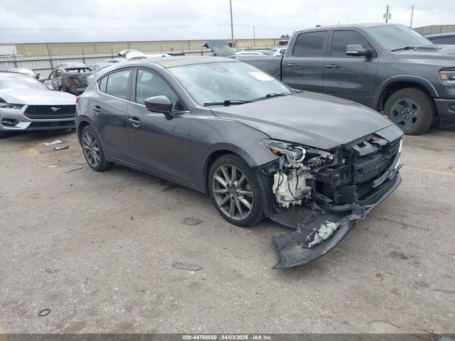 Salvage Mazda Mazda3 Image