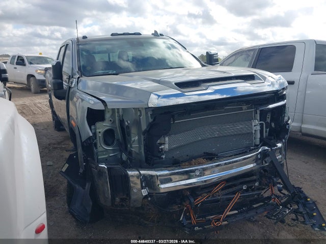 Salvage General Motors Sierra 2500HD Image