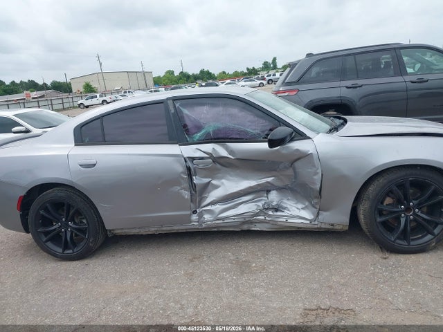 Dodge Charger Sxt