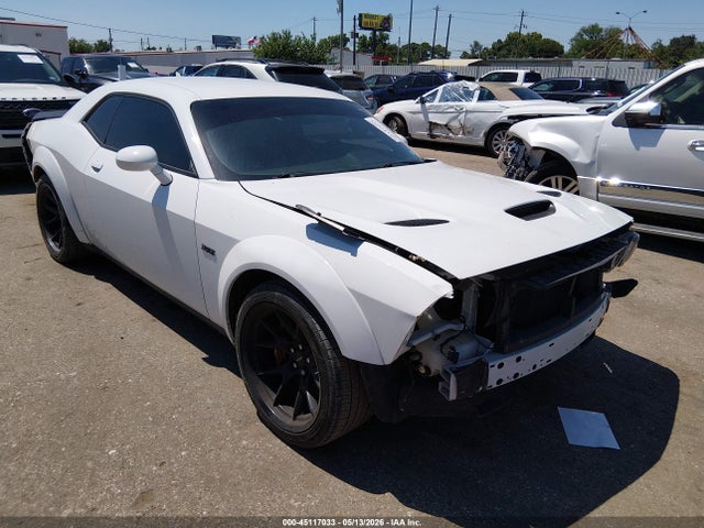 Salvage Dodge Challenger Image