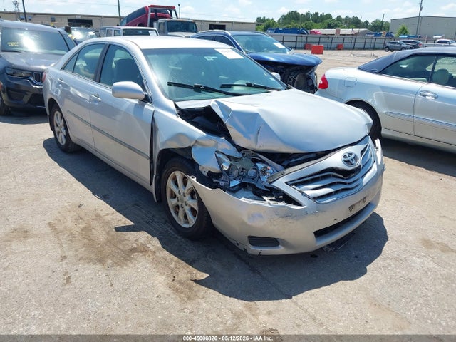Salvage Toyota Camry Image