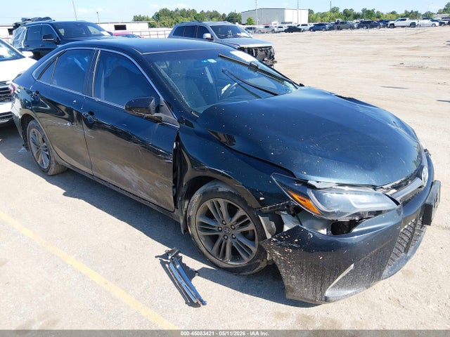 Salvage Toyota Camry Image