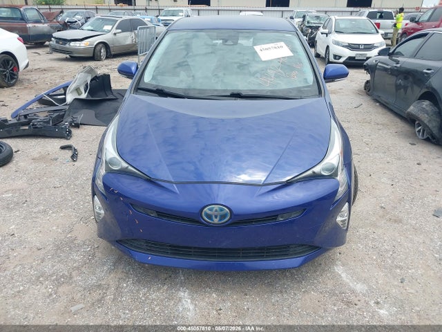 Toyota Prius Three Touring