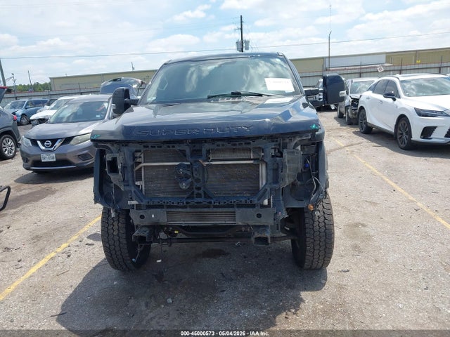 Ford F-250 Lariat