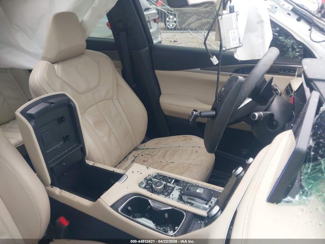 INFINITI Qx Luxe