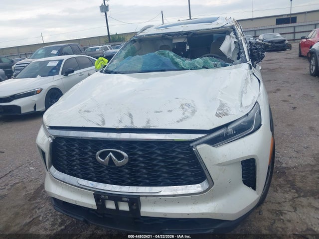 INFINITI Qx Luxe