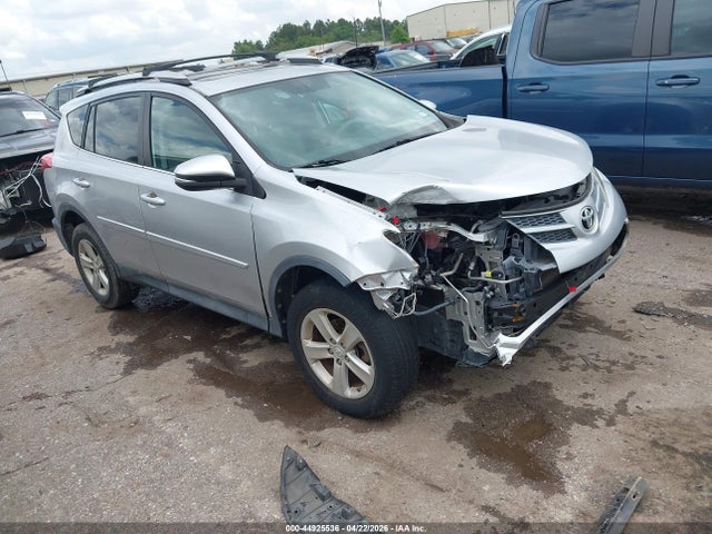 Salvage Toyota RAV4 Image