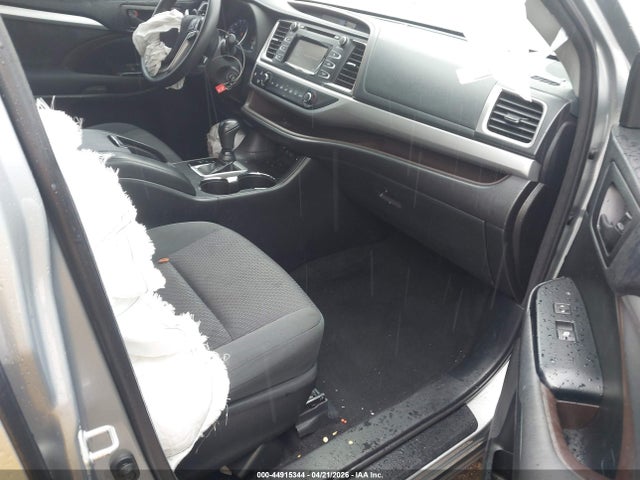 Toyota Highlander Le