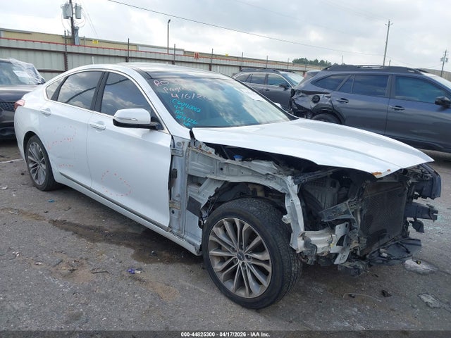 Salvage Hyundai Genesis Image