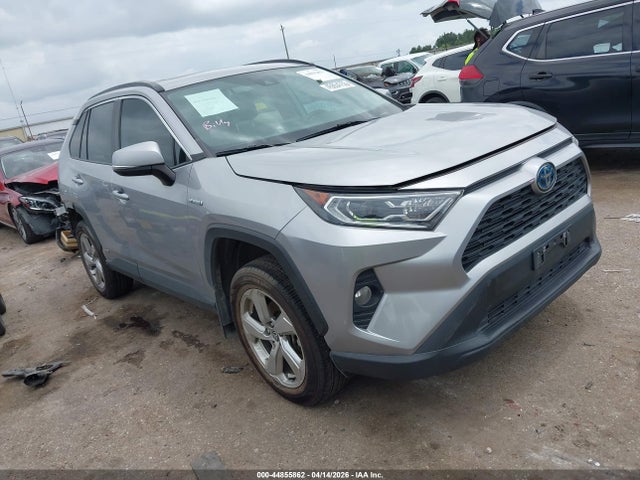 Salvage Toyota RAV4 Image
