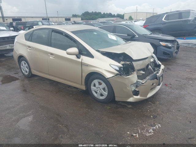 Salvage Toyota Prius Image