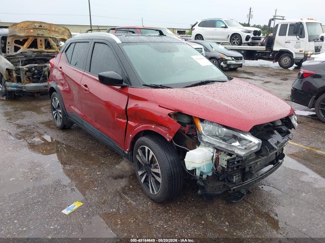 Salvage Nissan Kicks Image