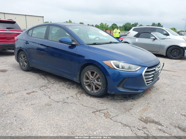 Salvage Hyundai ELANTRA Image