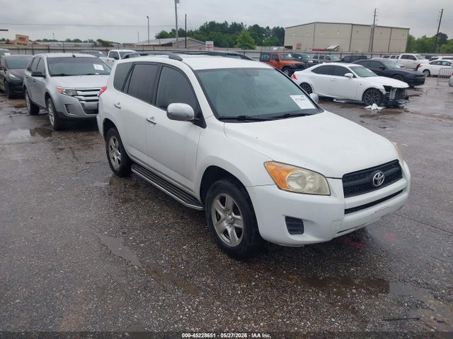 Salvage Toyota RAV4 Image