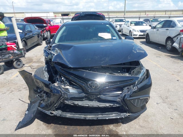 Toyota Camry Se Nightshade Edition