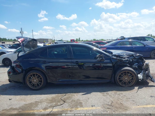 Toyota Camry Se Nightshade Edition