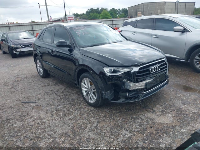 Salvage Audi Q3 Image