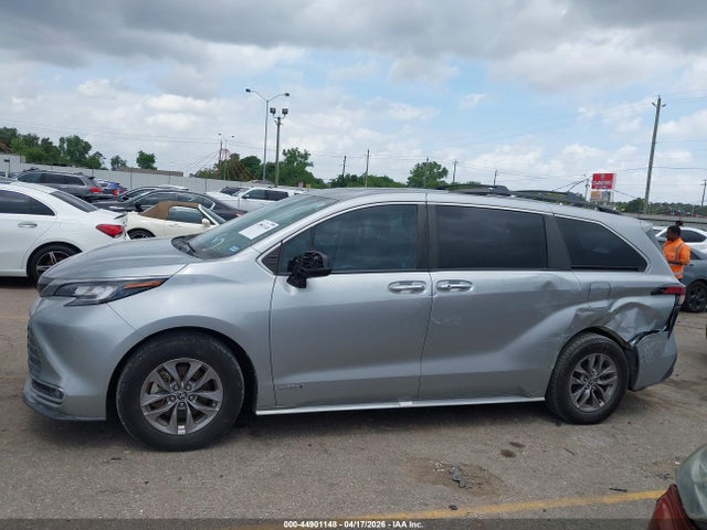 Toyota Sienna Xle