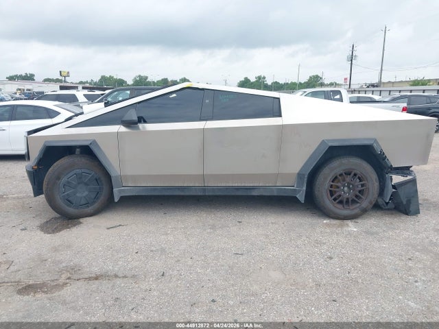 Tesla Cybertruck All-wheel Drive