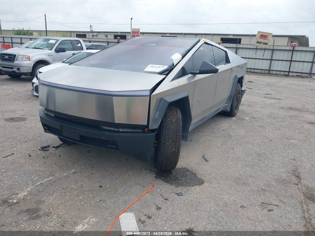 Tesla Cybertruck All-wheel Drive