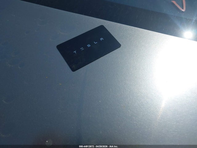Tesla Cybertruck All-wheel Drive