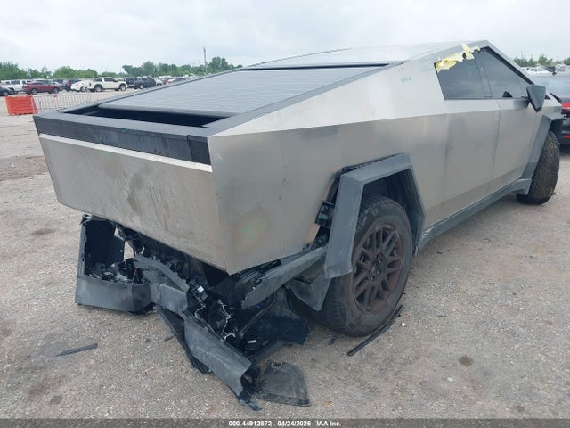 Tesla Cybertruck All-wheel Drive