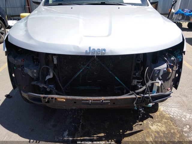 Jeep Grand Cherokee Laredo