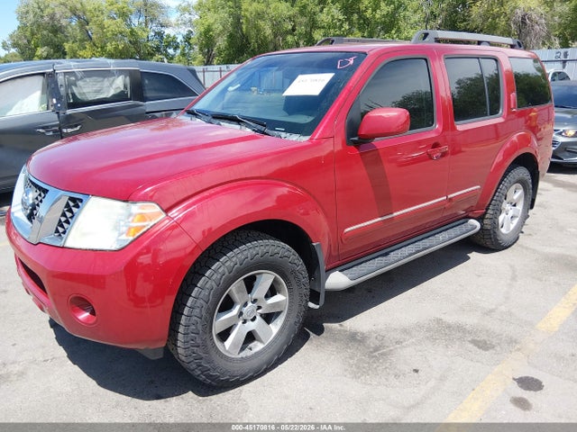 Nissan Pathfinder Sv